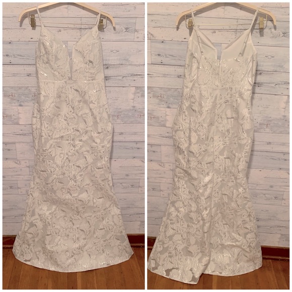 Inmod white/silver jacquard gown - Picture 4 of 7